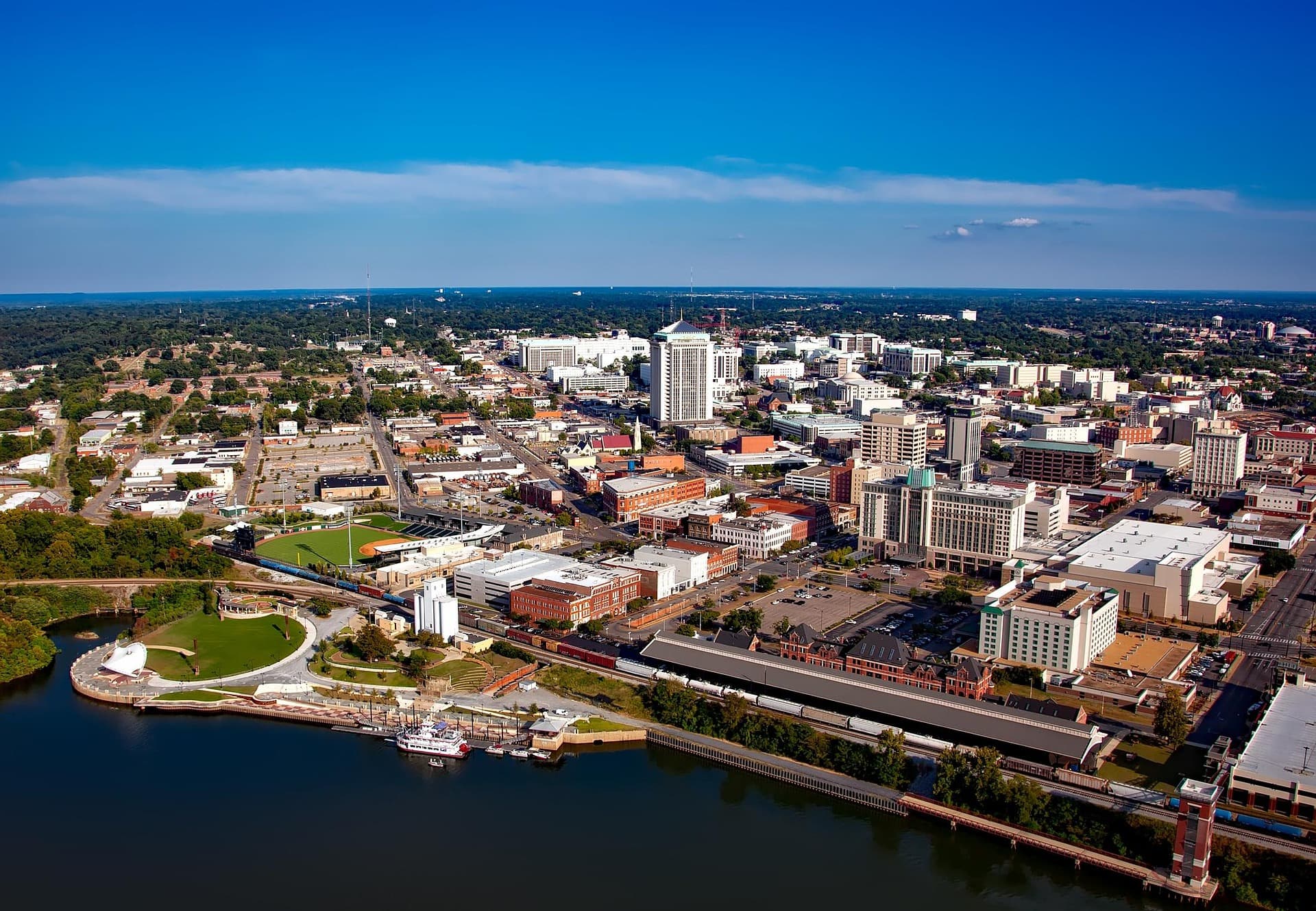 Commercial roofing services in Alabama